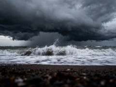 伊朗暂停全国机票销售 航班须逐班审批